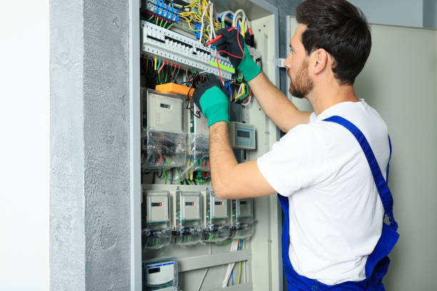 Best Licensed Electrician  in Bellwood, IL