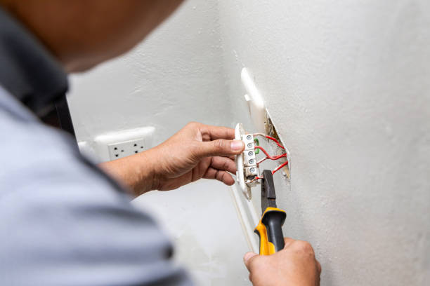 Best Electrical Contractors for Businesses  in Bellwood, IL