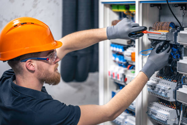 Best Local Electrician Companies  in Bellwood, IL